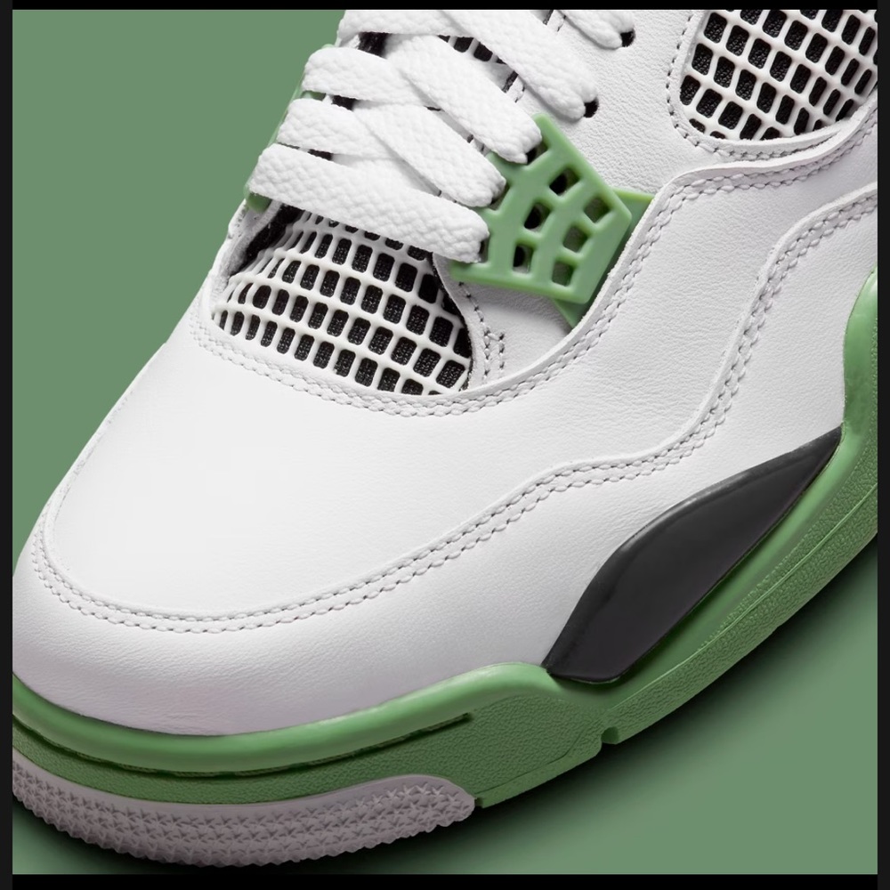 ❌SOLD❌ Air Jordan 4 Retro “Oil Green” sneakers, New in Box, M7 / W8.5 - Picture 7 of 13